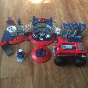 Lego Spiderman base and monster truck 76174+76175